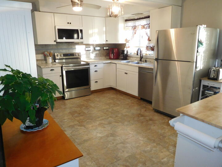 Property Photo:  18 Richmond Avenue  ME 04240 