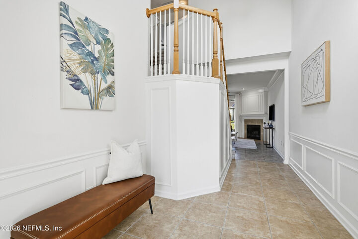 Property Photo: 11052 E Castlemain Circle FL 32256