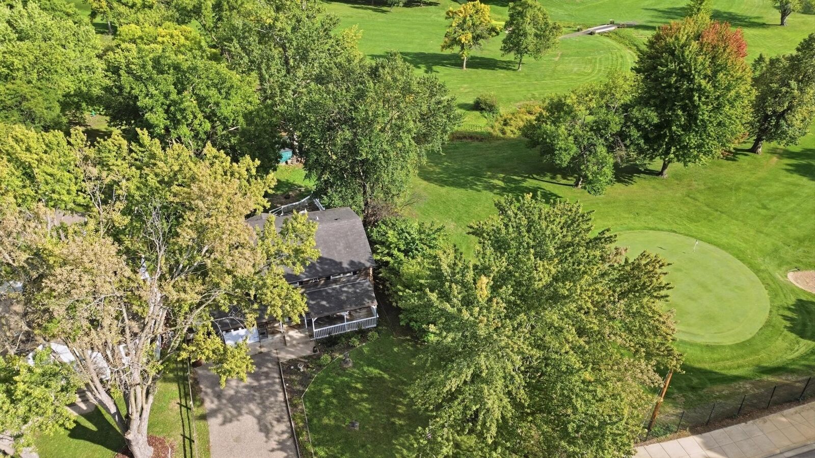Property Photo:  624 Montrose Boulevard  MN 55313 
