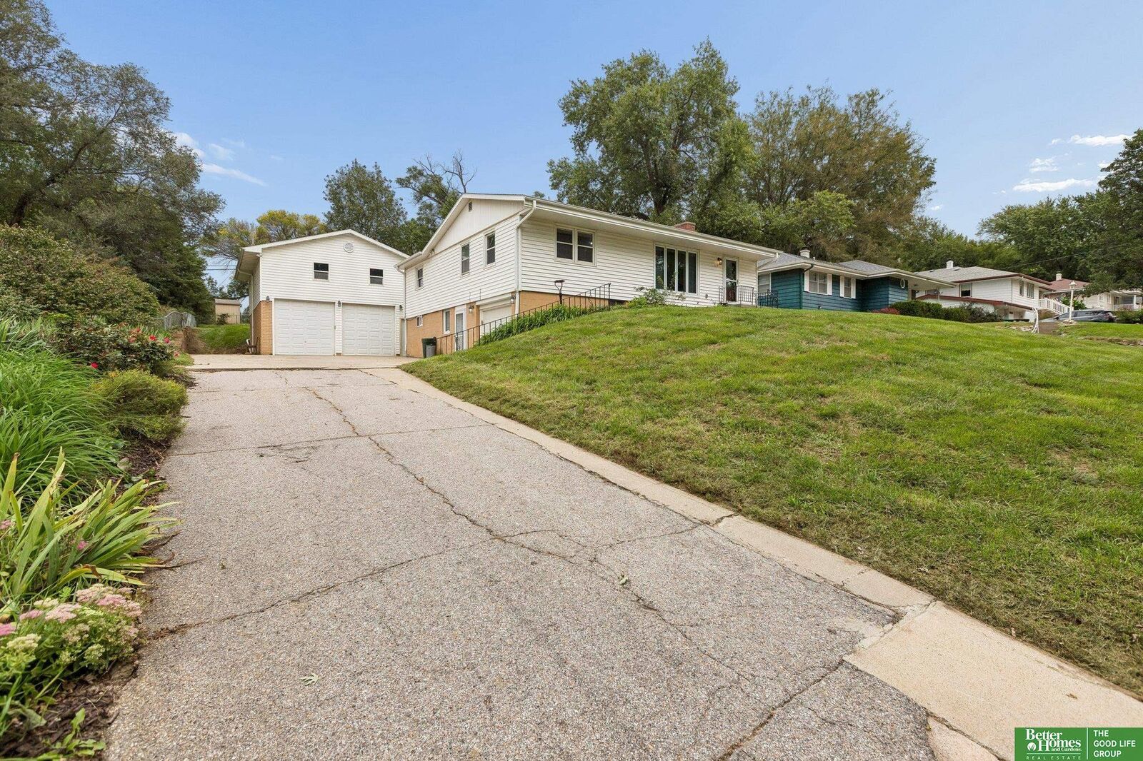 Property Photo:  8614 Pinkney Street  NE 68134 