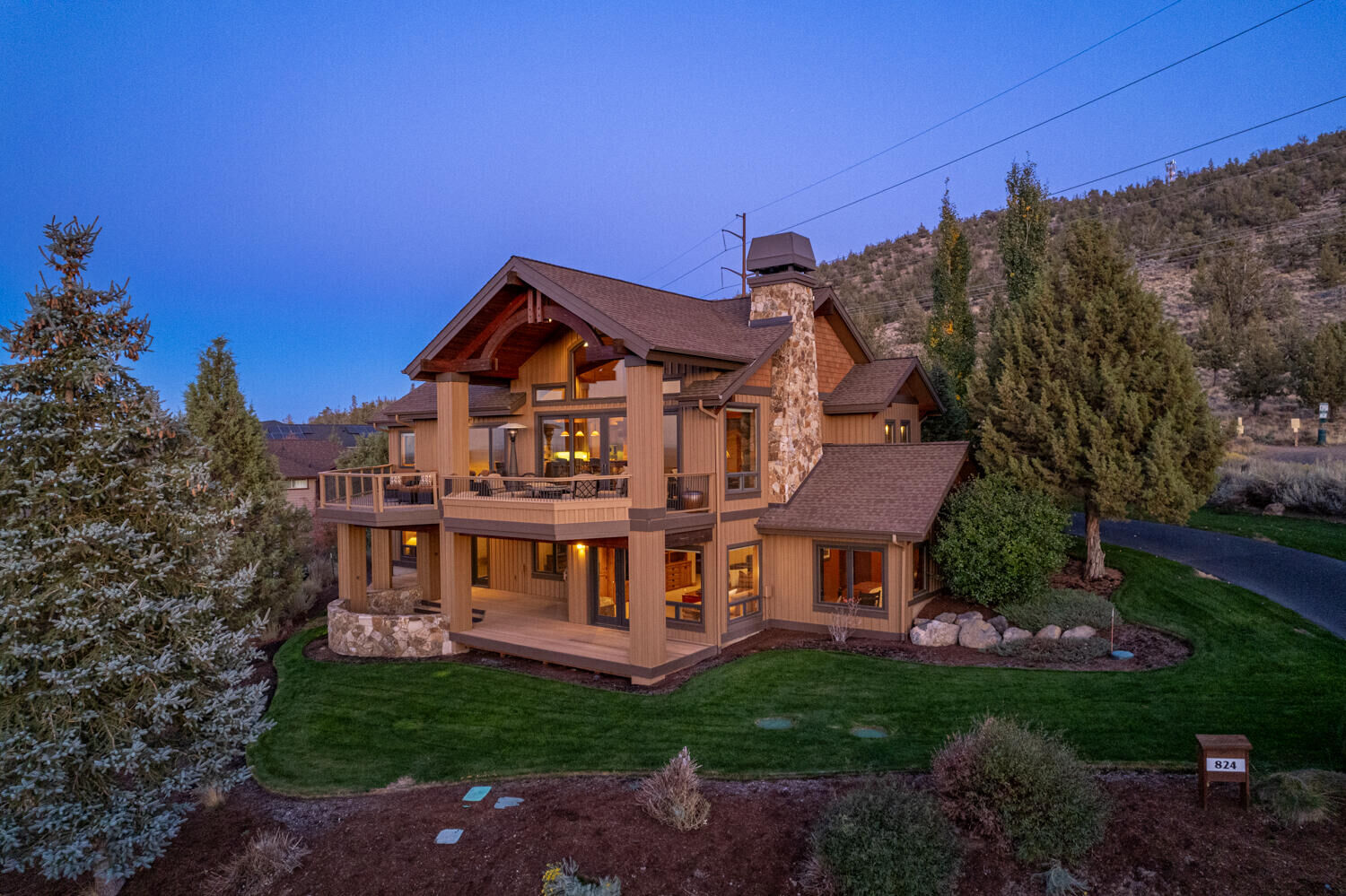 Property Photo:  824 Highland View Loop  OR 97756 