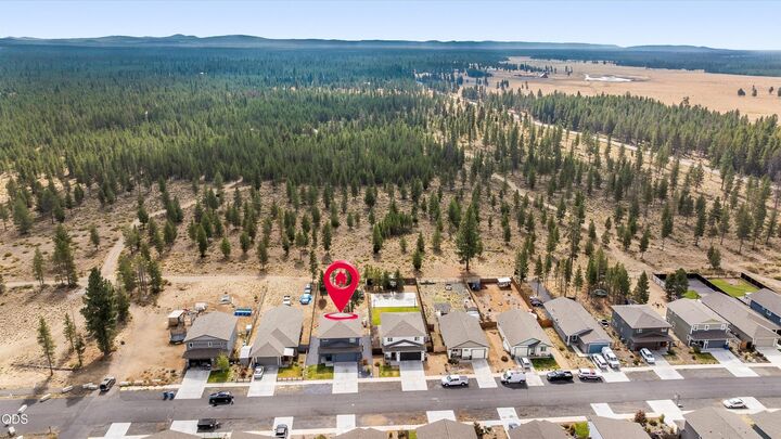 Property Photo: 16487 Bassett Road OR 97739