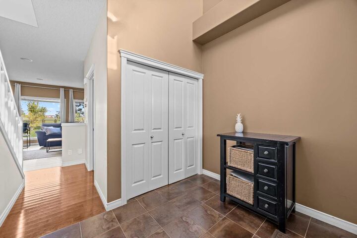 Property Photo:  28 Evanspark Circle NW  AB T3P 0B3 
