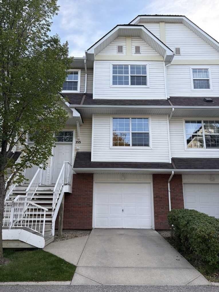Property Photo:  155 Tuscany Springs Gardens NW  AB T3L 2R5 