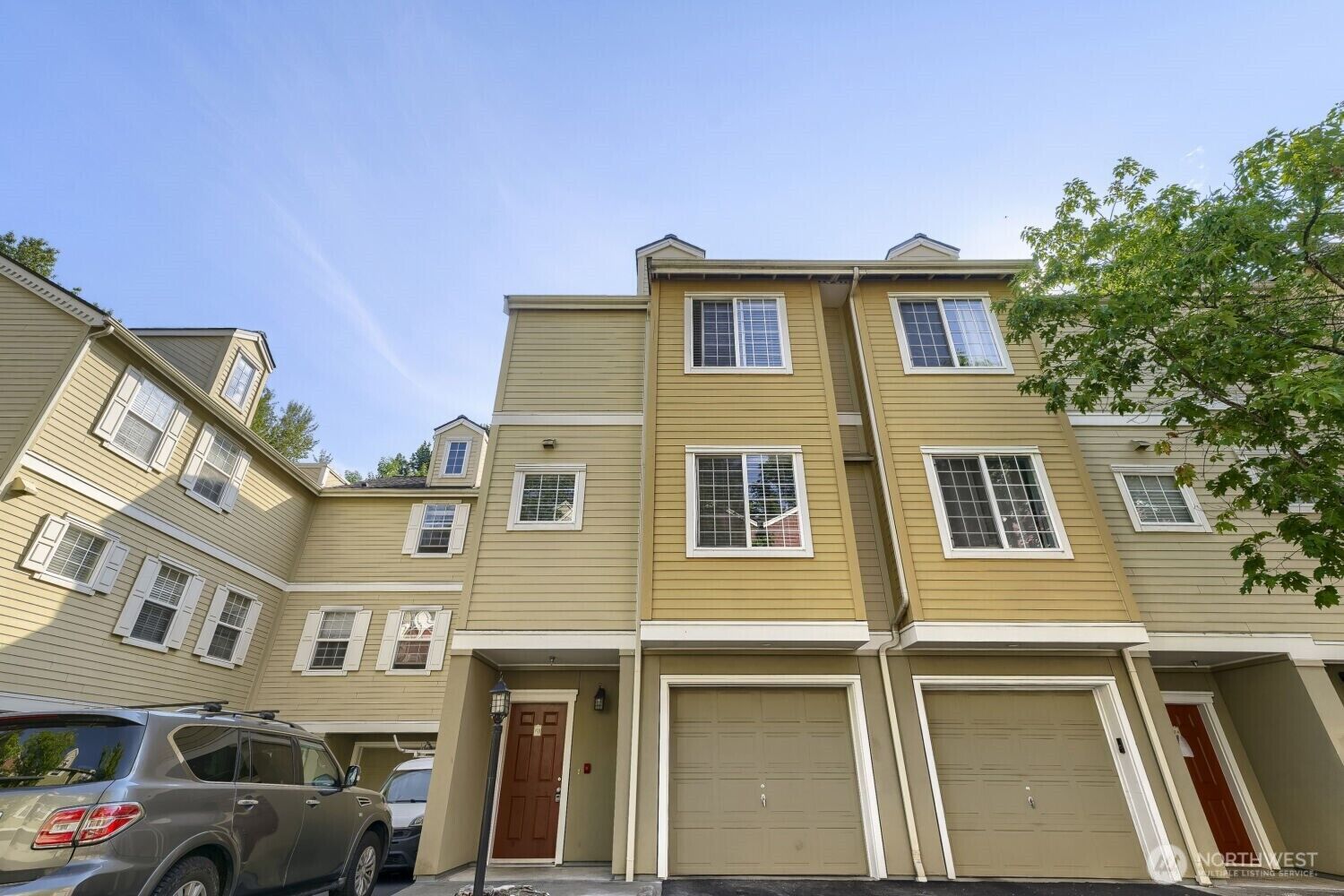Property Photo: 1800 NE 40th Street F3 WA 98056