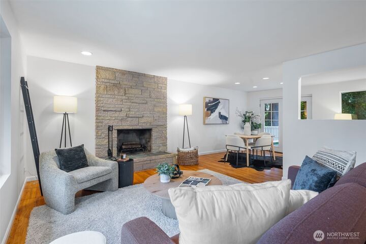 Property Photo:  17716  Densmore Avenue N  WA 98133 