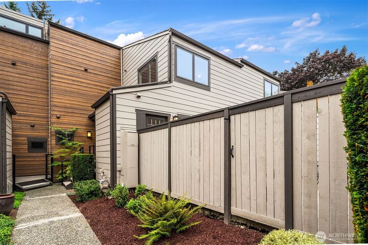 Property Photo:  10209 NE 19th Place D2  WA 98004 