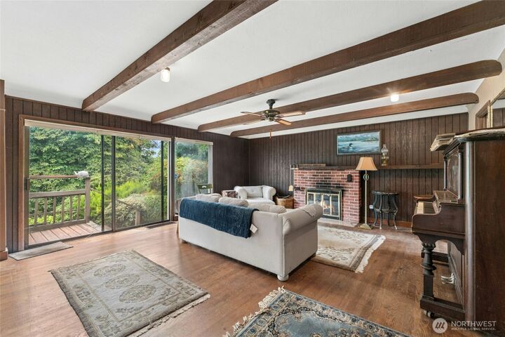 Property Photo: 315 24th Avenue SW WA 98501