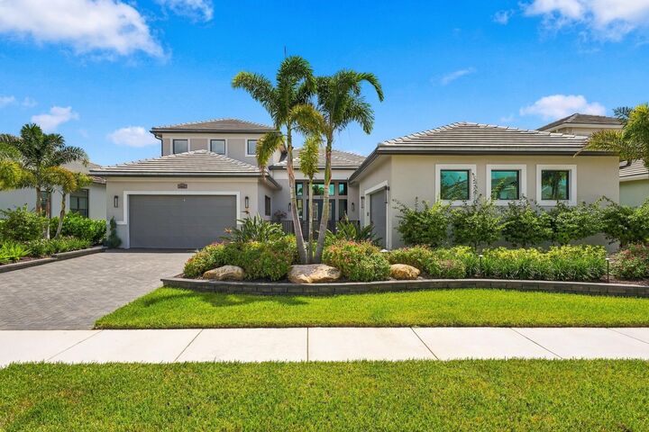Property Photo: 8549 SW Felicita Way FL 34987