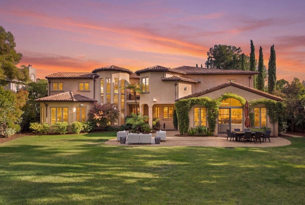 Property Photo:  5 Colton Court  CA 94062 