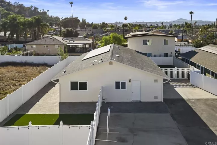 Property Photo:  1199 E Washington Ave  CA 92019 