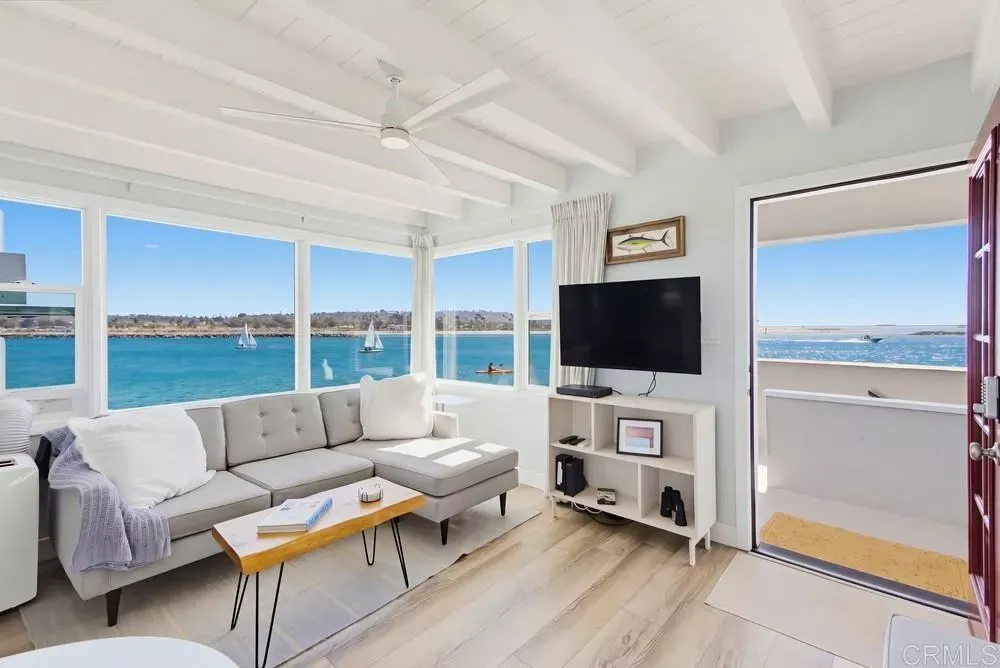 Property Photo:  2613 Mission Blvd 14  CA 92109 
