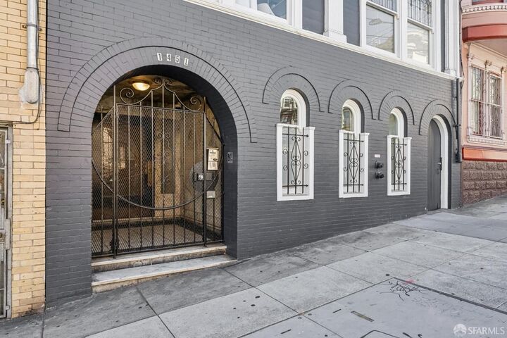 Property Photo: 1451 Larkin Street CA 94109