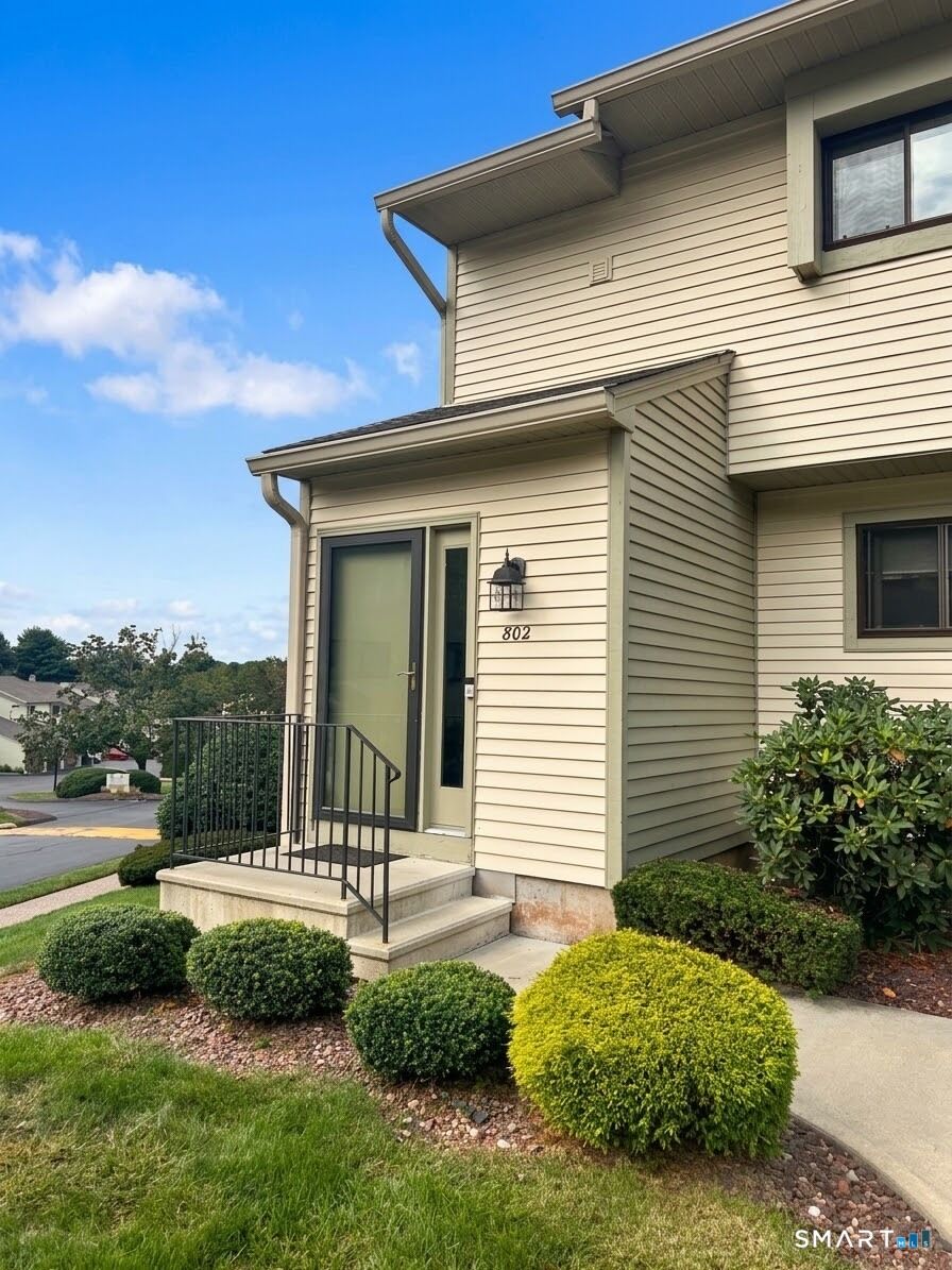 Property Photo:  802 Summer Hill Drive 802  CT 06074 