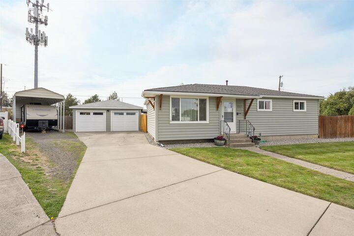 Property Photo:  1227 W Rosewood Ct  WA 99208 