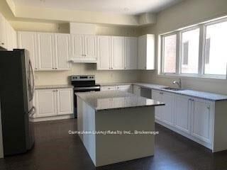 Property Photo:  9450 Bayview Avenue  ON L4C 5H3 