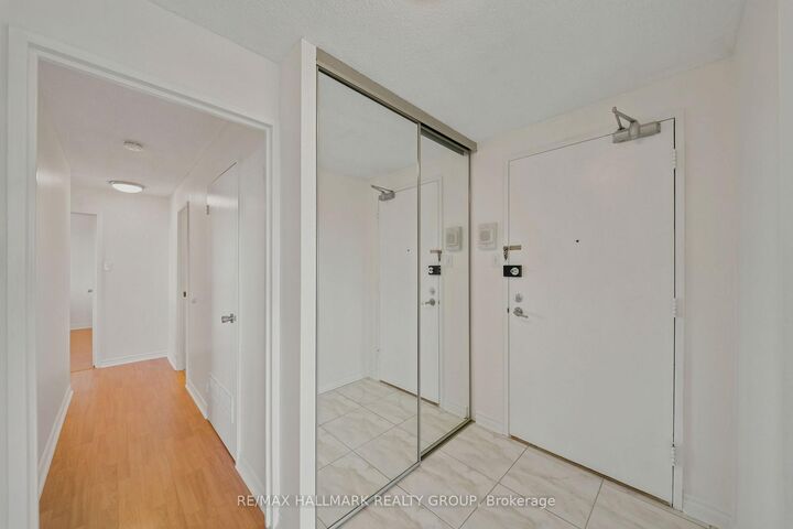 Property Photo:  415 Greenview Avenue 1007  ON K2B 8G5 