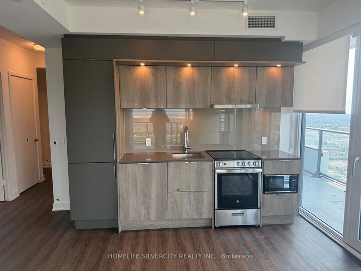 Property Photo:  448 Burnhamthorpe Road 4402  ON L5B 0R4 