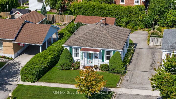 Property Photo:  740 5th Street E  ON N4K 1E5 