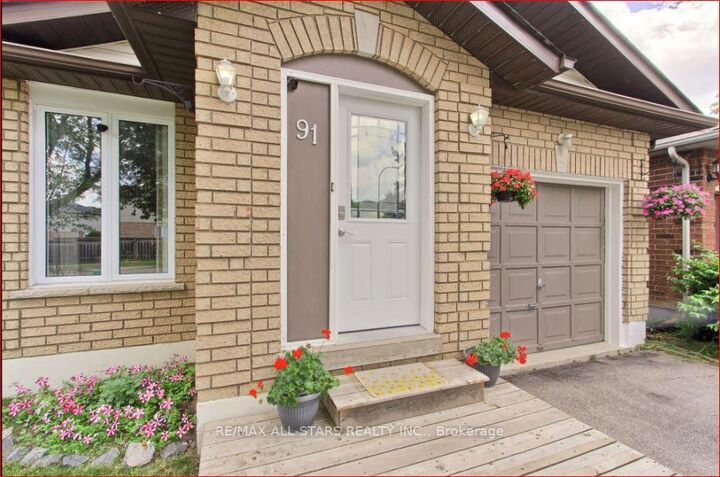 Property Photo: 91 Kate Aitken Crescent ON L0G 1A0