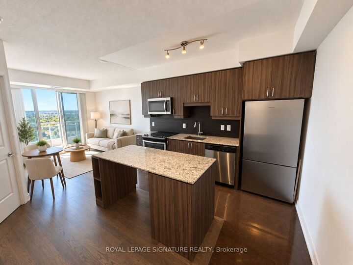 Property Photo:  9201 Yonge Street 1610  ON L4C 6Z2 