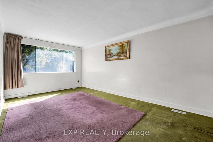 Property Photo: 1245 Dorchester Avenue ON K1Z 8E5