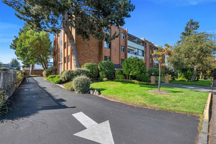 Property Photo:  853 Selkirk Ave #310  BC V9A 2T7 