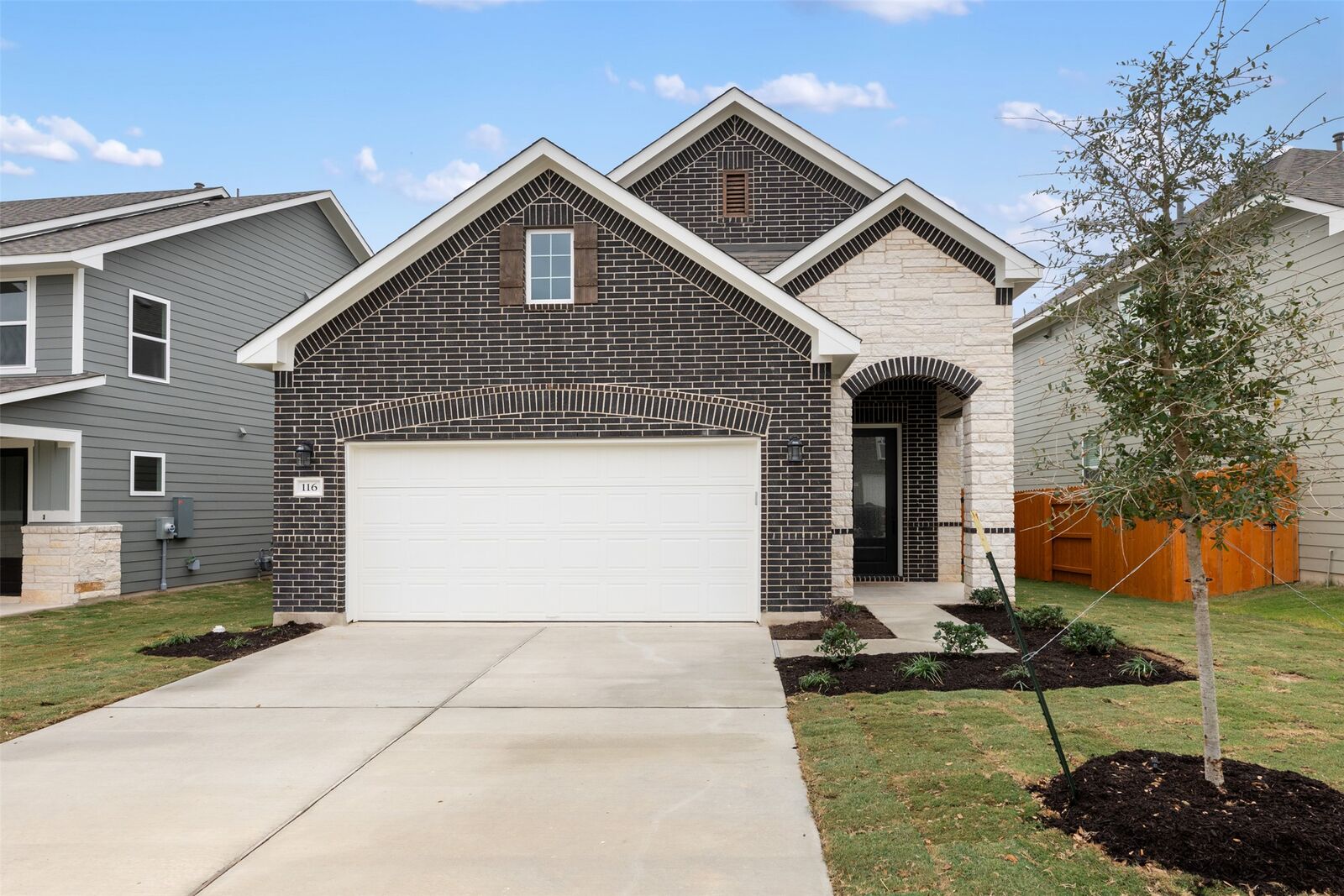 Property Photo: 213 Clover Bend TX 78642