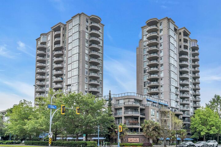 Property Photo:  8460 Granville Avenue 1106  BC V6Y 1P6 