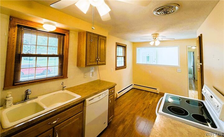 Property Photo: 566 Northfield Drive NY 14174