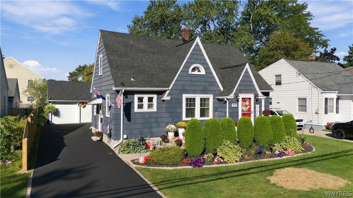 Property Photo:  100 Amsterdam Street  NY 14150 