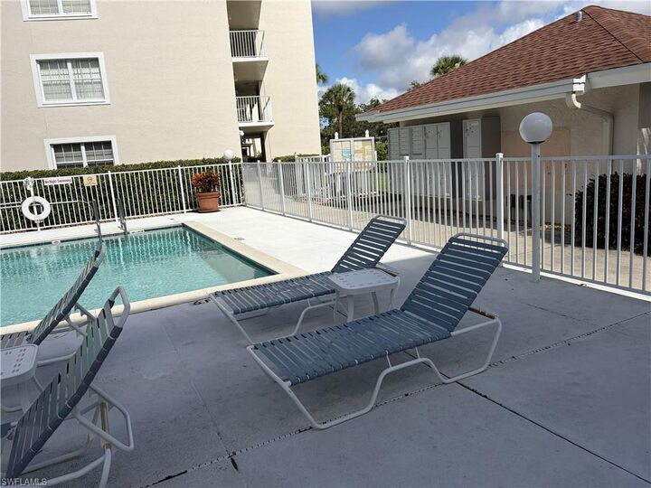 Property Photo:  481 Quail Forest Blvd B207  FL 34105 