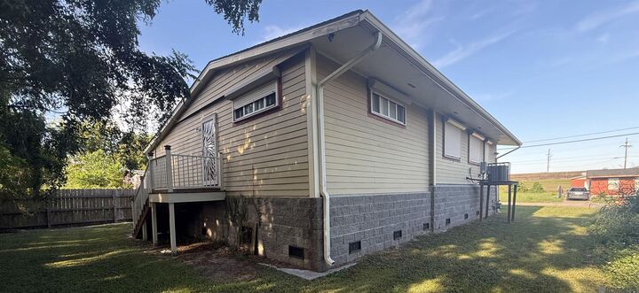 Property Photo:  6350 Pauline Dr  LA 70126 