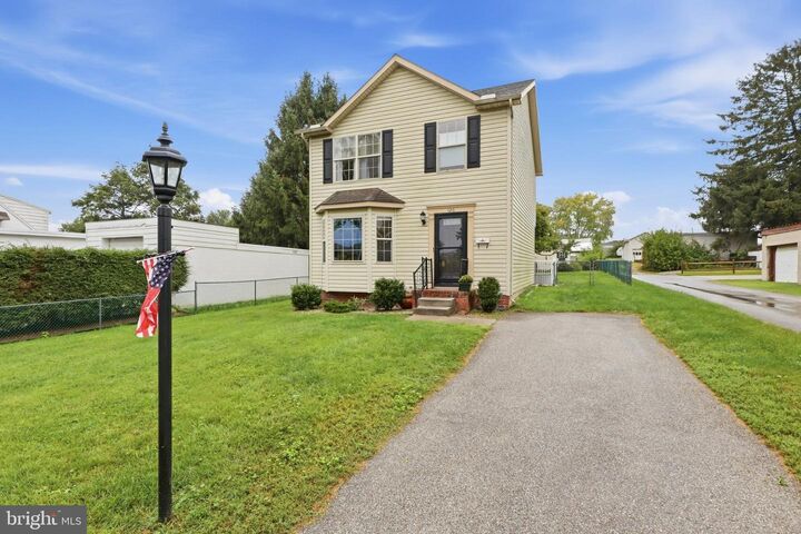 Property Photo:  120 Peter Street  PA 17331 