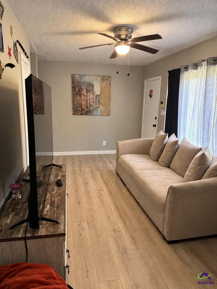 Property Photo: 206 Johns Road GA 31093