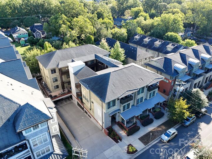 Property Photo:  317 E Tremont Avenue 105  NC 28203 