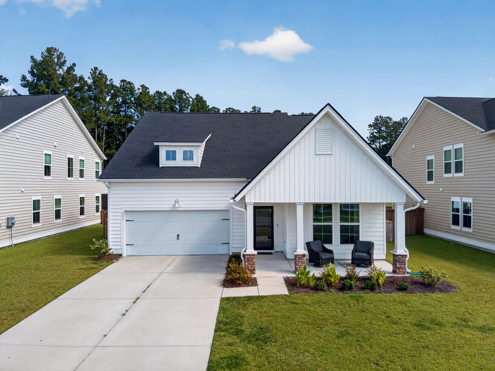 Property Photo: 995 Arrowwood Way SC 29485