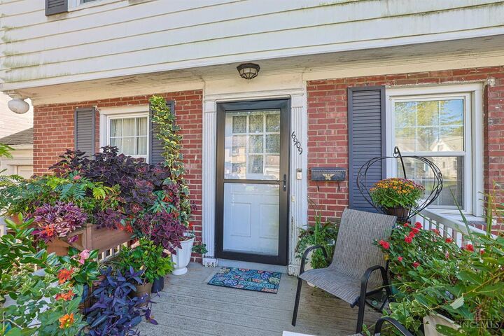 Property Photo:  6909 Bryn Mawr Drive  OH 45224 