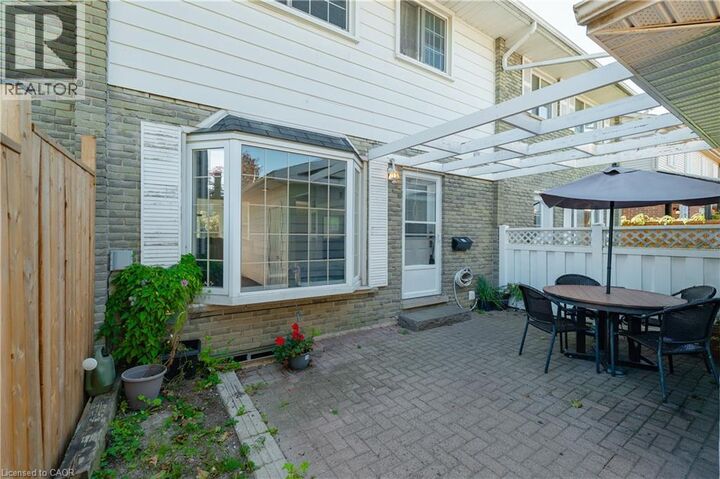 Property Photo:  59 Ralgreen Crescent  ON N2M 1V1 