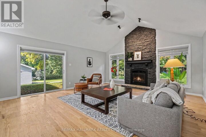 Property Photo:  7273 Mitch Owens Road  ON K1G 3N4 