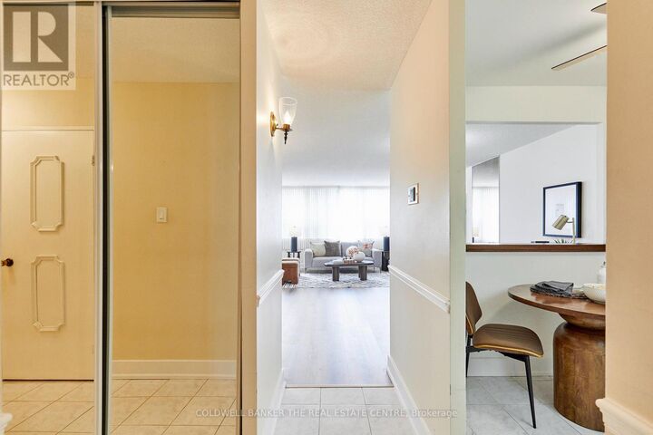 Property Photo: 121 Ling Road 202 ON M1E 4Y2