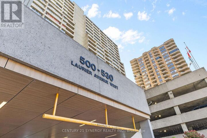 Property Photo:  530 Laurier Avenue West 1605  ON K1R 7T1 