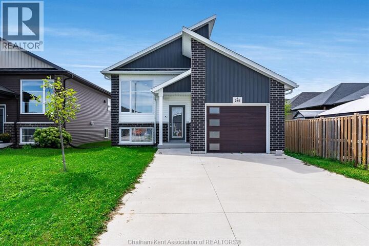 Property Photo:  215 Manning Drive  ON N7M 0S5 