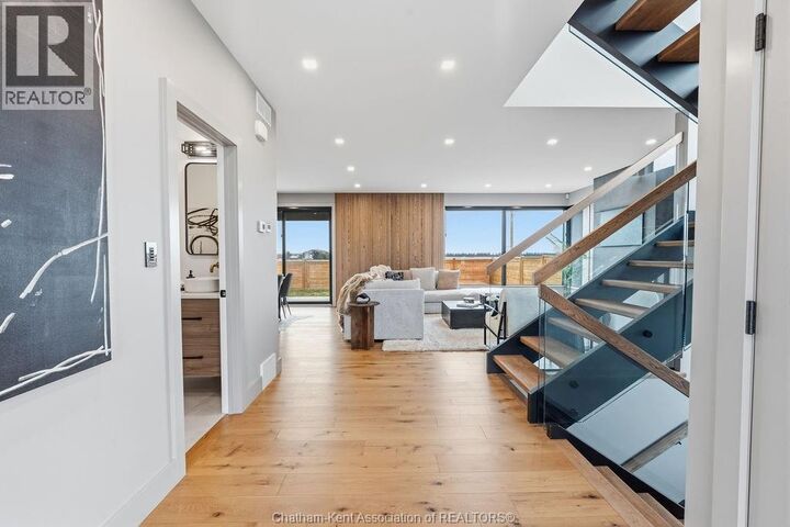 Property Photo:  54 Dundee Drive West  ON N7M 0S7 