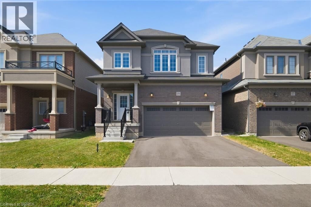 Property Photo:  19 Tooker Drive  ON N3V 0B6 