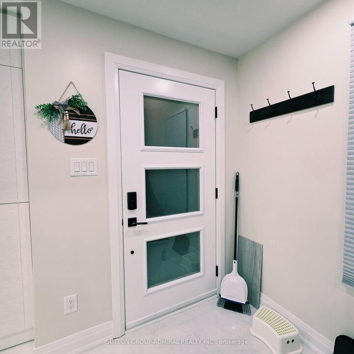 Property Photo:  33 Tresher Court  ON L1T 2N3 