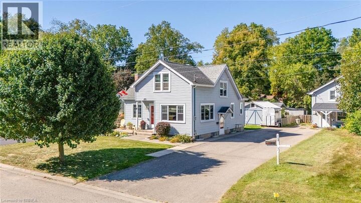 Property Photo:  15 Lyndsay Street  ON N3T 2C6 