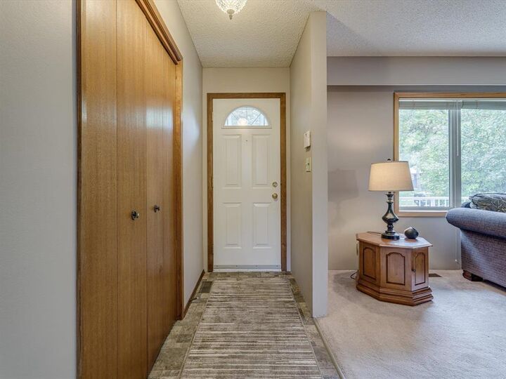 Photo de la propriété:  15 Leahcrest Crescent  MB R2P 1X2 