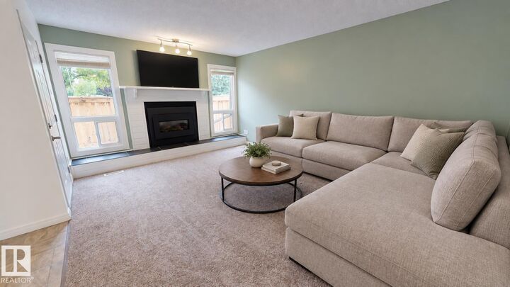 Property Photo:  3637 30 Avenue NW  AB T6L 5H5 