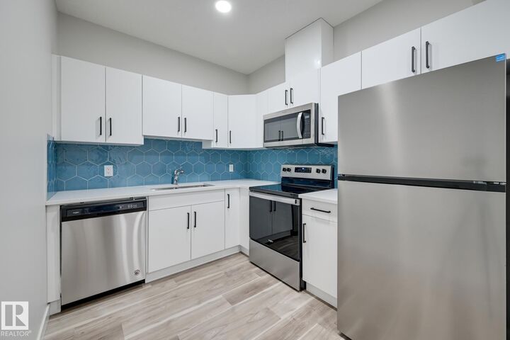 Property Photo:  72 McLean Bend Upper  AB T9E 1A3 